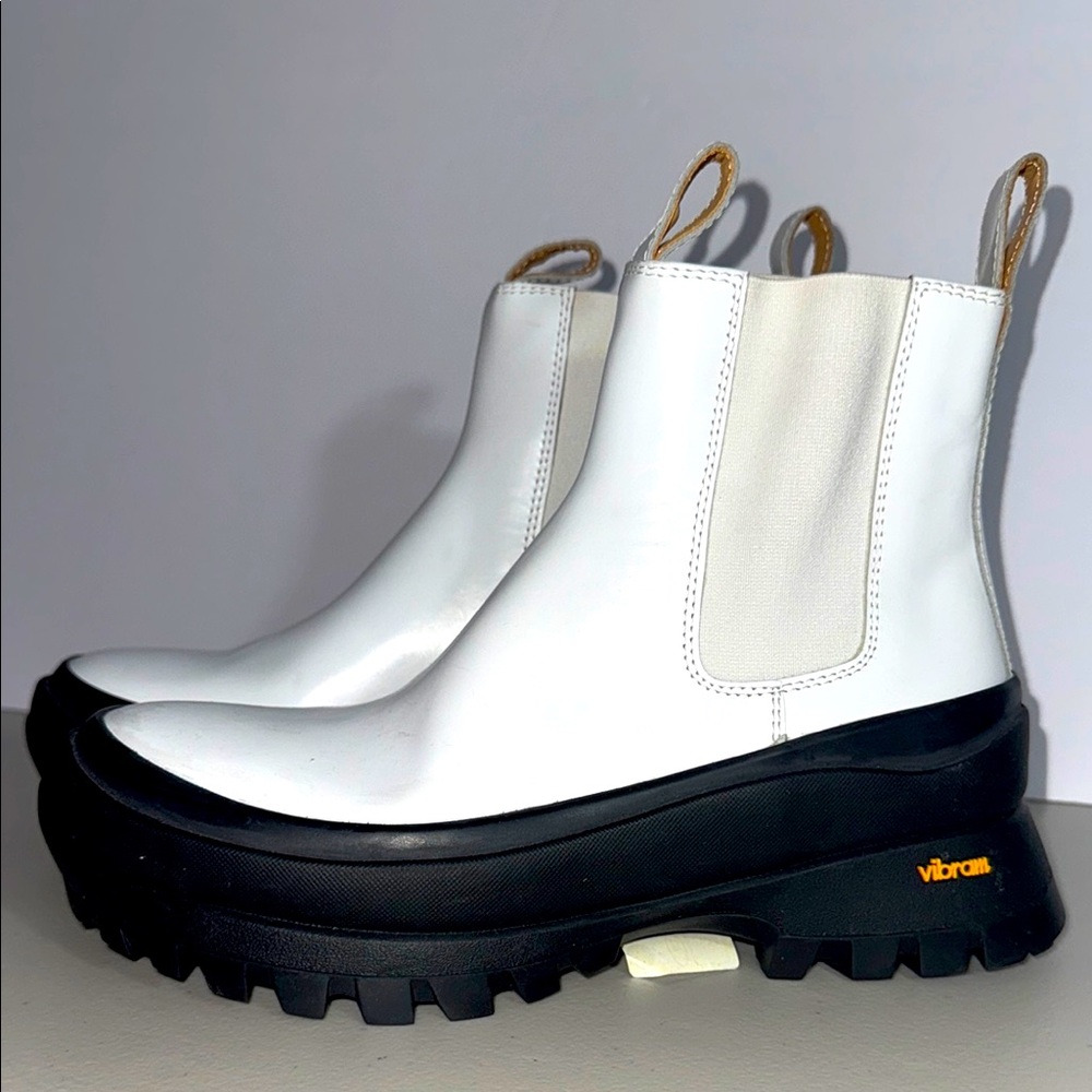 $1600 JIL SANDER 37 NEW White Leather VIBRAM Boots